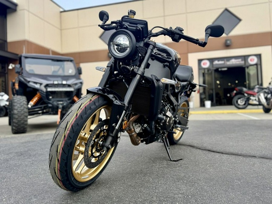 2026 Yamaha XSR900TB