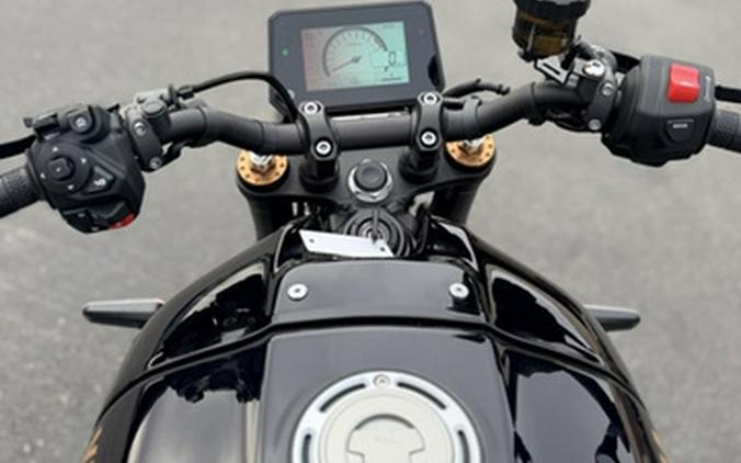 2026 Yamaha XSR900TB