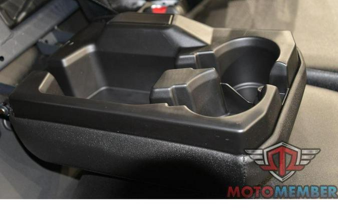 2025 Can-Am Defender DPS HD10