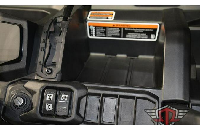 2025 Can-Am Defender DPS HD10