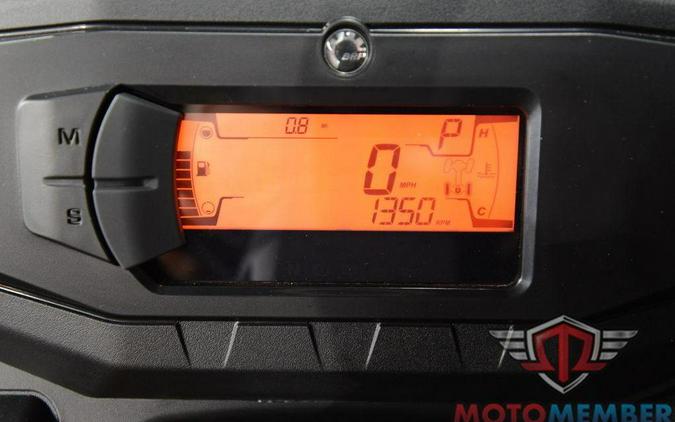 2025 Can-Am Defender DPS HD10