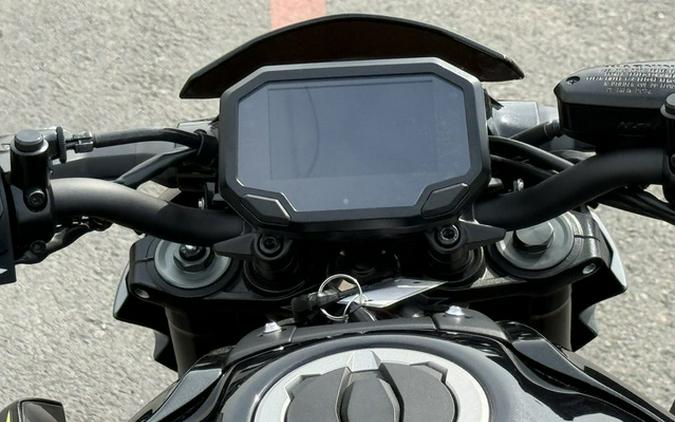 2024 Kawasaki Z900 ABS Metallic Spark BlackMetallic Matte Dark Gray