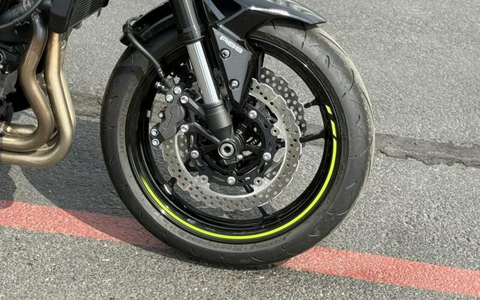 2024 Kawasaki Z900 ABS Metallic Spark BlackMetallic Matte Dark Gray