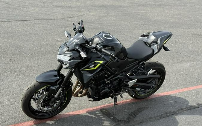 2024 Kawasaki Z900 ABS Metallic Spark BlackMetallic Matte Dark Gray