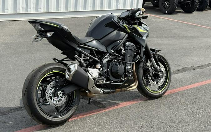 2024 Kawasaki Z900 ABS Metallic Spark BlackMetallic Matte Dark Gray