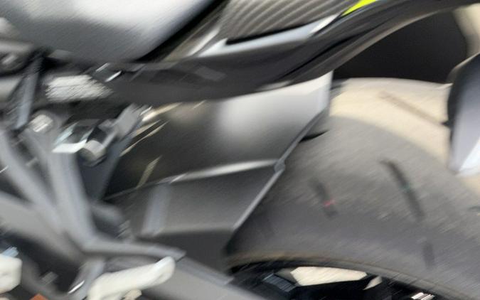 2024 Kawasaki Z900 ABS Metallic Spark BlackMetallic Matte Dark Gray
