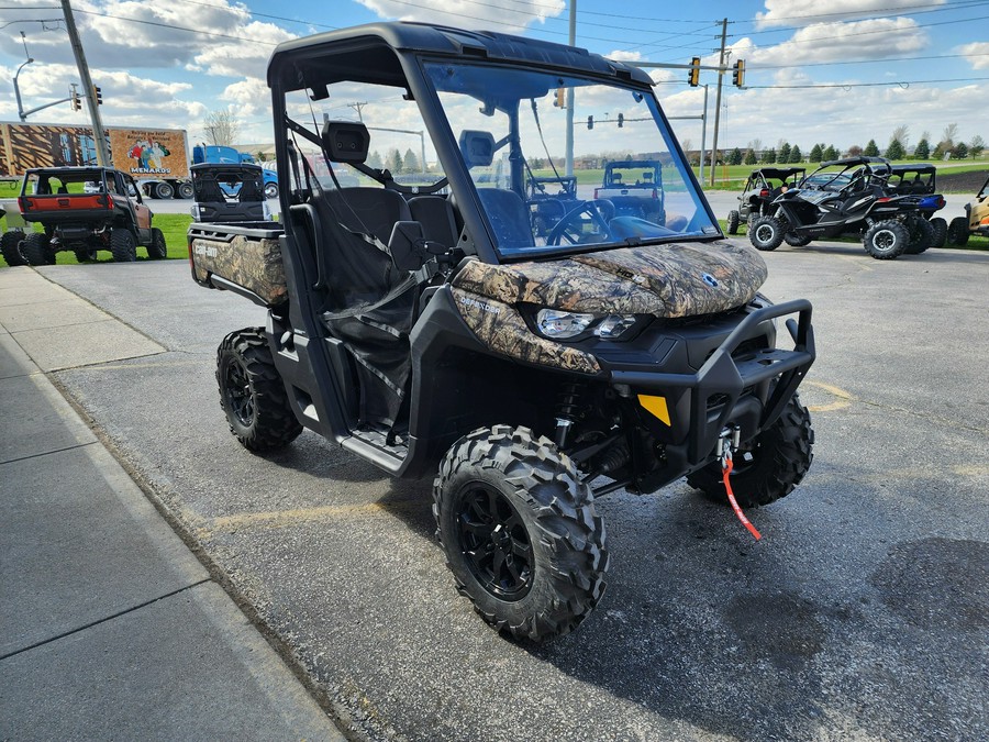 2023 Can-Am Defender XT HD10