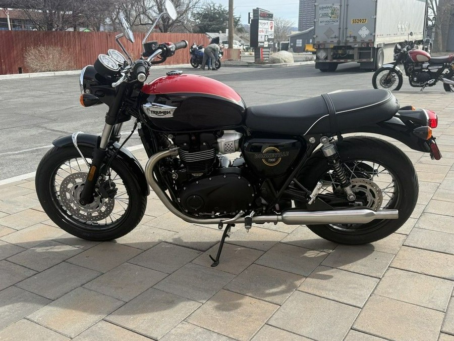 2026 Triumph Bonneville T100 Jet black