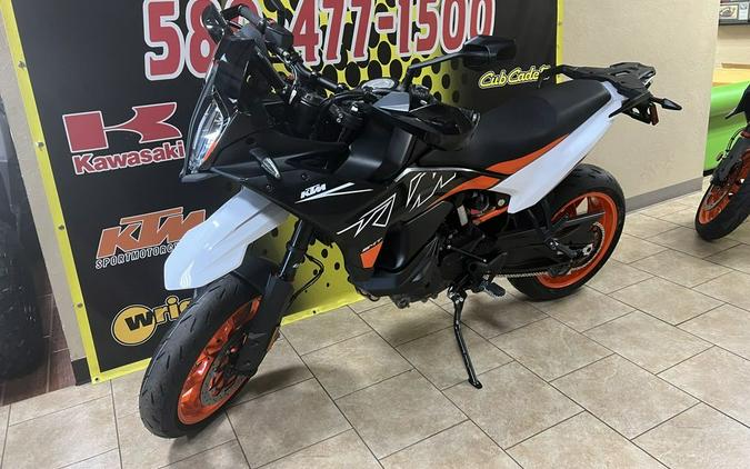 2024 KTM 890 SMT