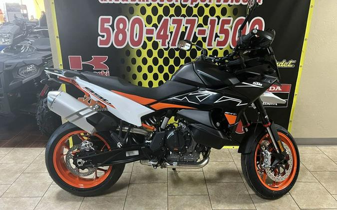 2024 KTM SMT 890