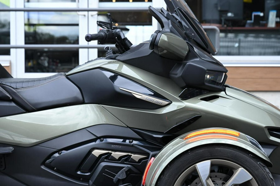 2021 Can-Am® Spyder® RT Sea To Sky SE6