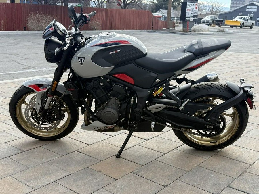 2026 Triumph Trident 800 Ash grey