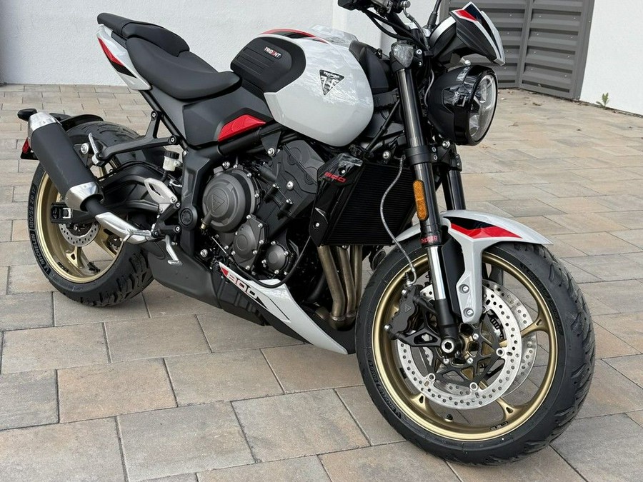 2026 Triumph Trident 800 Ash grey