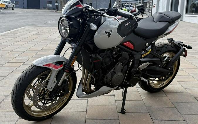 2026 Triumph Trident 800 Ash grey