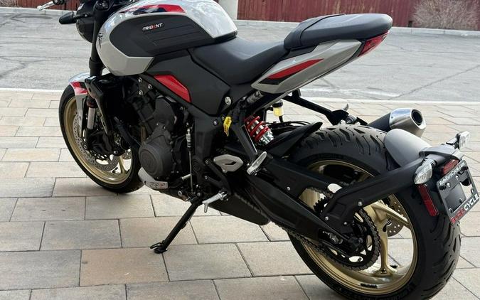 2026 Triumph Trident 800 Ash grey