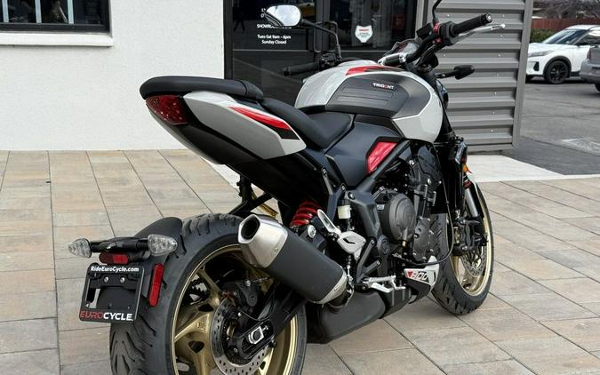 2026 Triumph Trident 800 Ash grey
