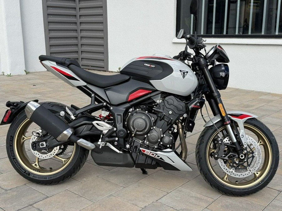 2026 Triumph Trident 800 Ash grey