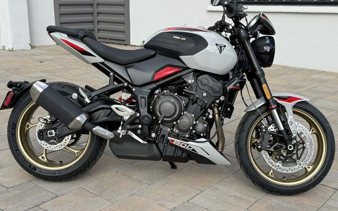 2026 Triumph Trident 800 Ash grey
