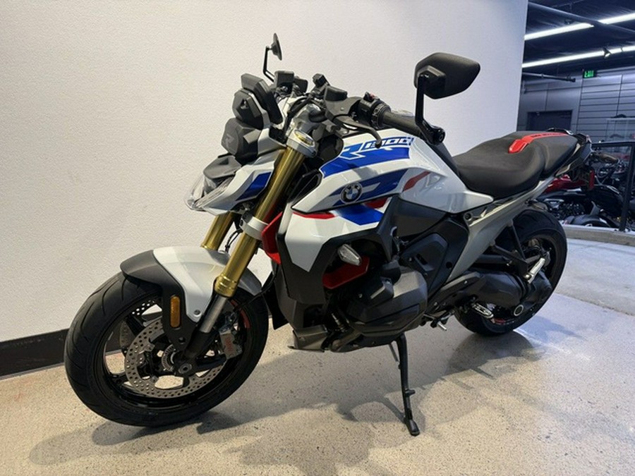 2026 BMW R 1300 R Performance