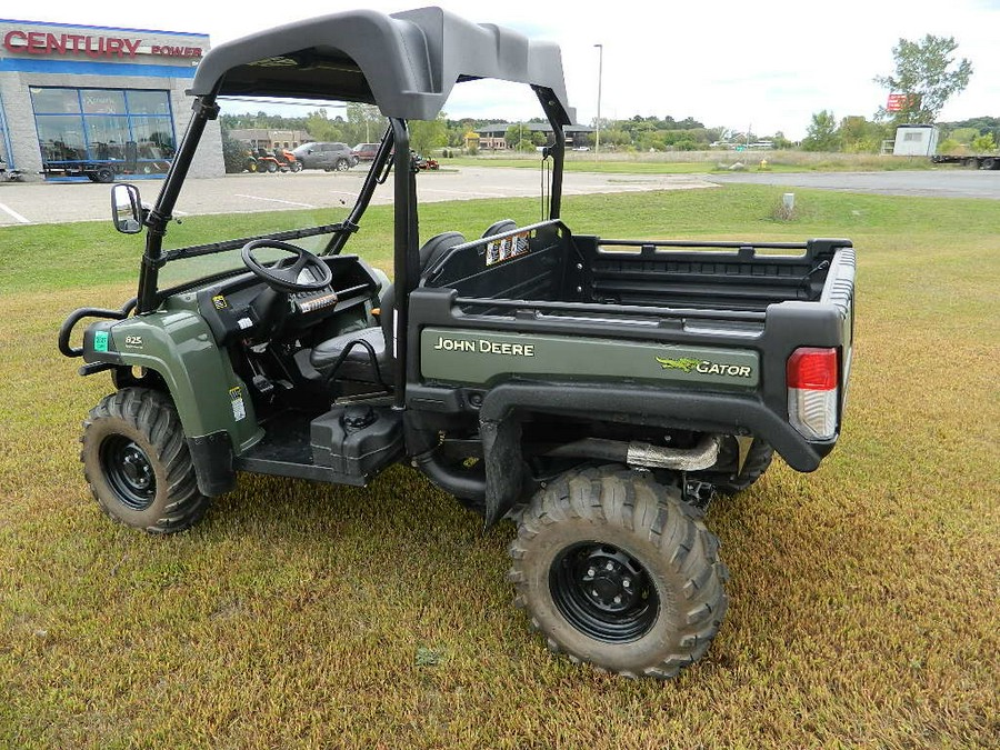 John Deere XUV 825i