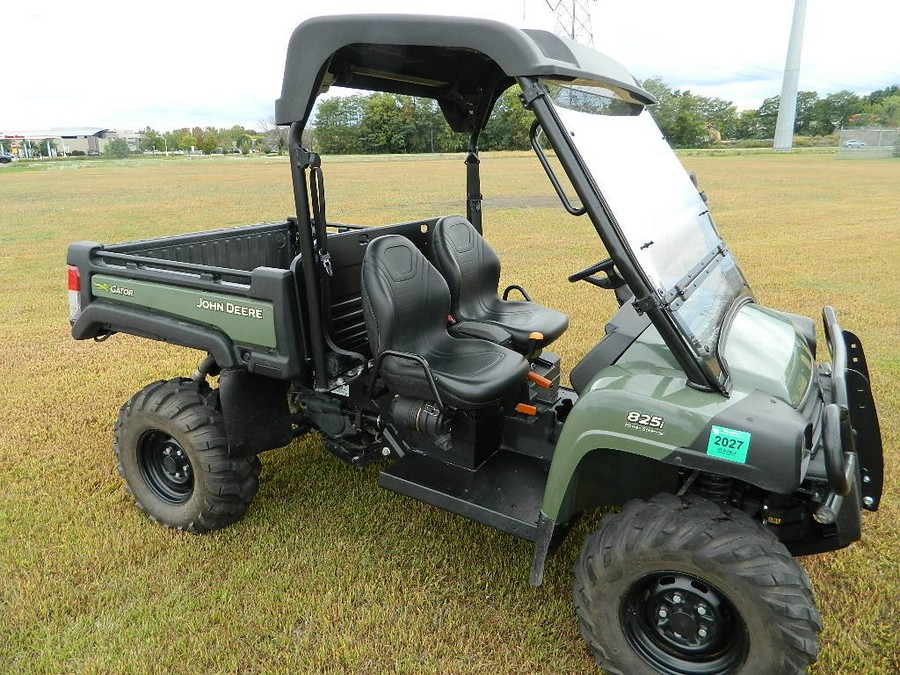 John Deere XUV 825i