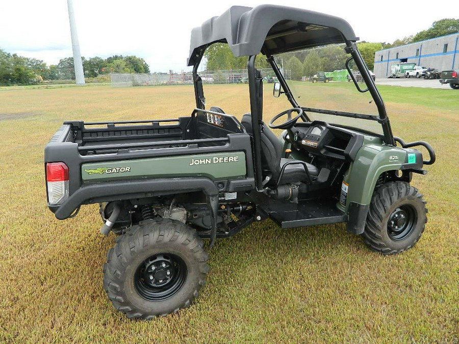 John Deere XUV 825i