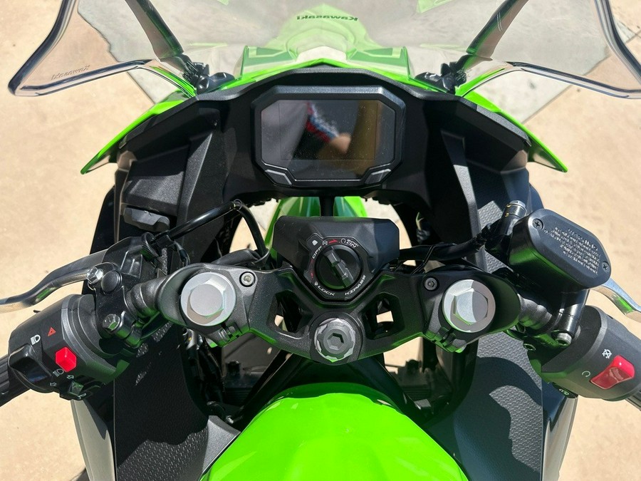 2024 Kawasaki NINJA 500 KRT EDITION SE ABS