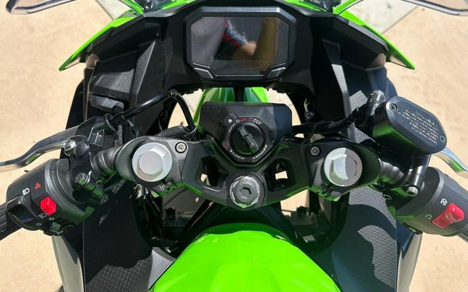 2024 Kawasaki NINJA 500 KRT EDITION SE ABS