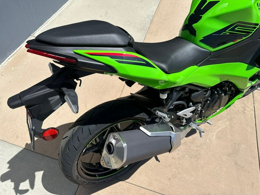 2024 Kawasaki NINJA 500 KRT EDITION SE ABS