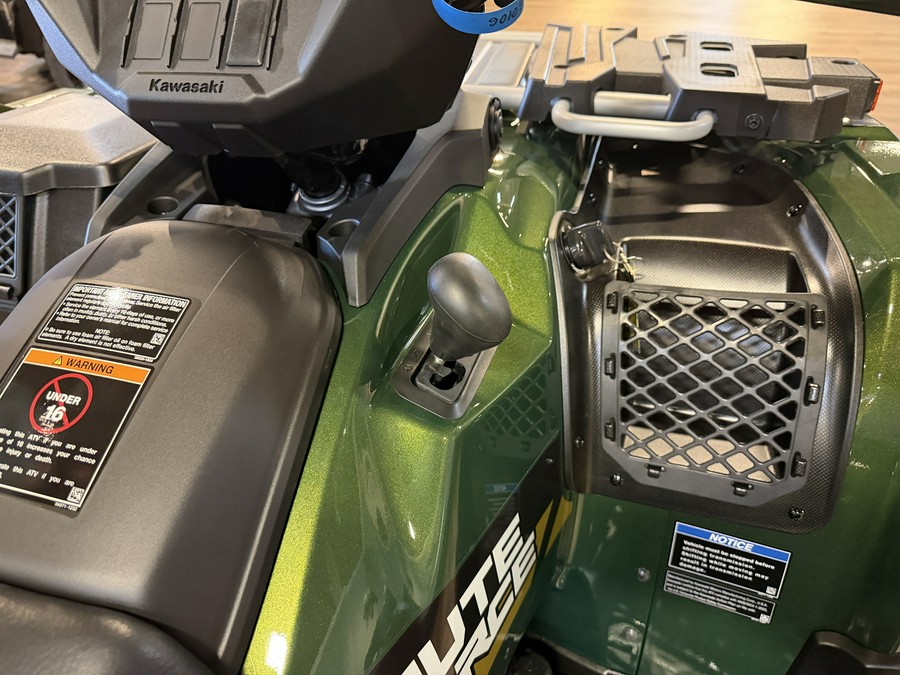 2026 Kawasaki BRUTE FORCE 750 SE EPS Metallic Gold Sparkle Deep Green - 109939