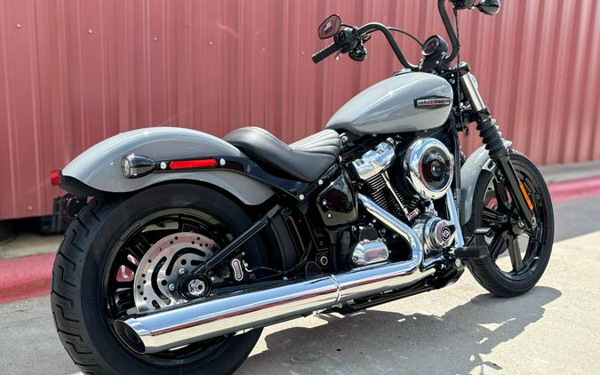 2026 Harley-Davidson® Street Bob® FXBB Dark Billiard Gray Chrome Solo