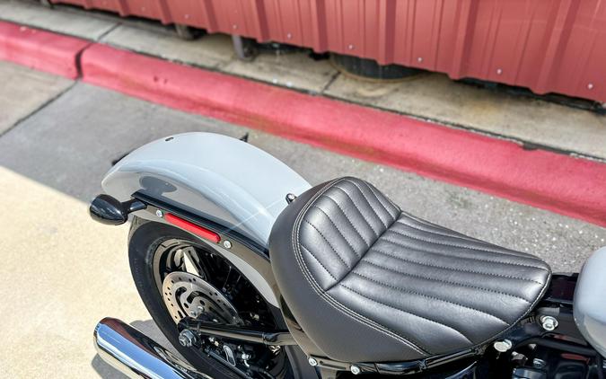 2026 Harley-Davidson® Street Bob® FXBB Dark Billiard Gray Chrome Solo