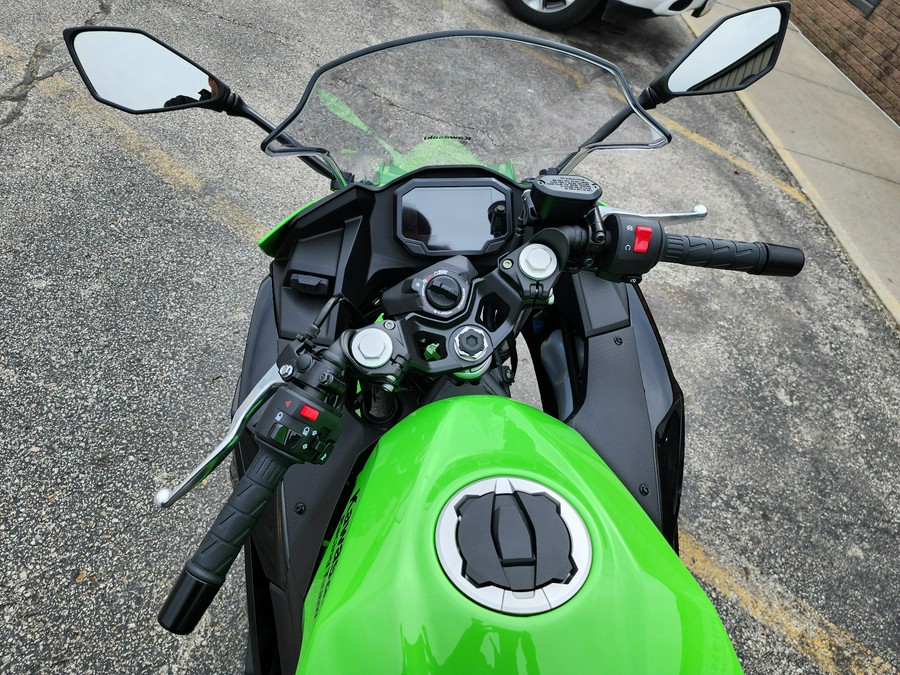 2024 Kawasaki Ninja 500 KRT Edition SE ABS