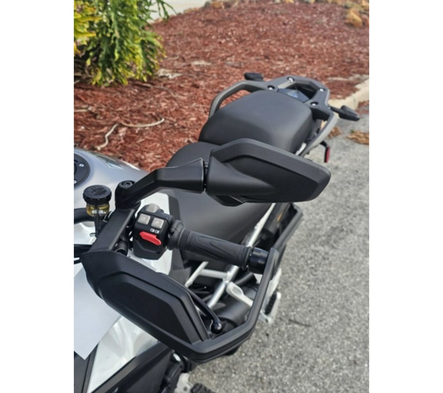 2024 Triumph Tiger 1200 GT Explorer Snowdonia White