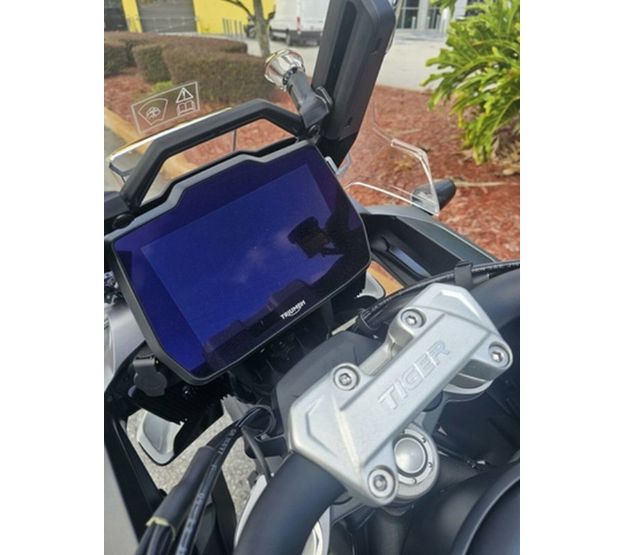 2024 Triumph Tiger 1200 GT Explorer Snowdonia White