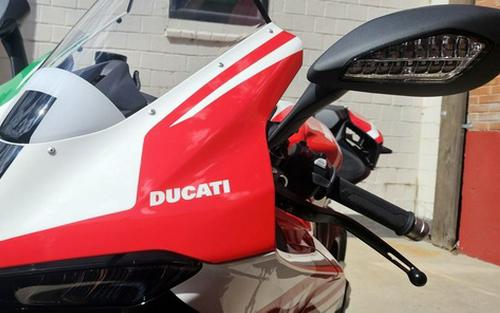 2025 Ducati Panigale V4 Tricolore