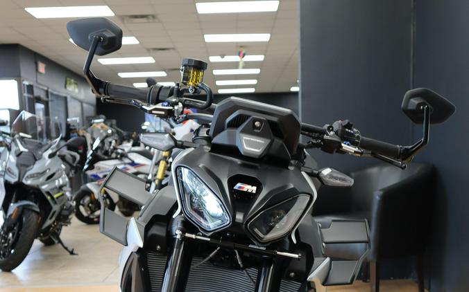 2025 BMW M 1000 R
