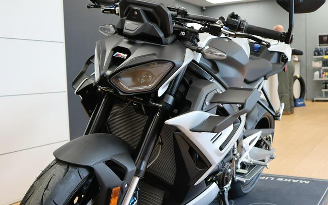 2025 BMW M 1000 R