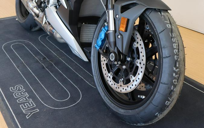 2025 BMW M 1000 R