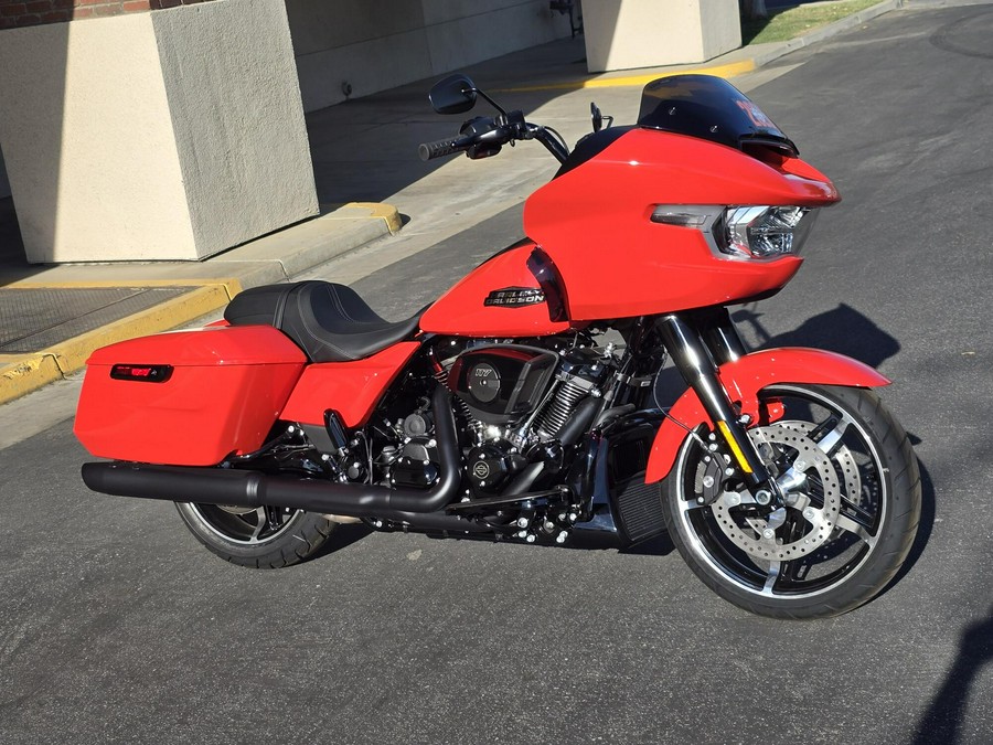2026 Harley-Davidson® Road Glide® Blood Orange Black Trim