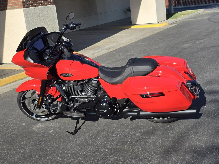 2026 Harley-Davidson® Road Glide® Blood Orange Black Trim