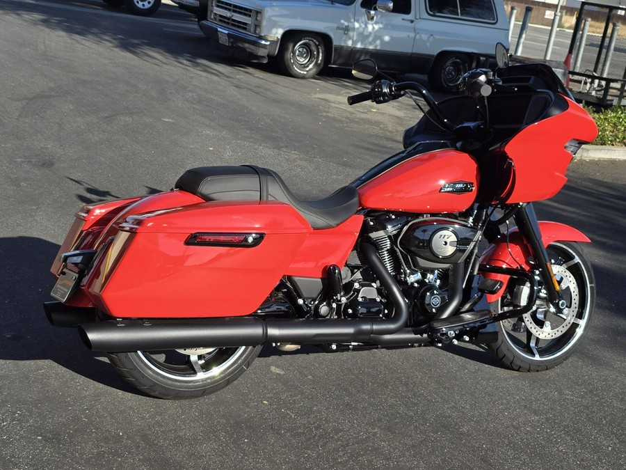 2026 Harley-Davidson® Road Glide® Blood Orange Black Trim