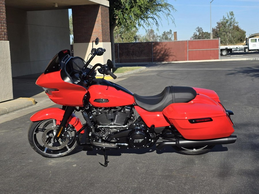 2026 Harley-Davidson® Road Glide® Blood Orange Black Trim