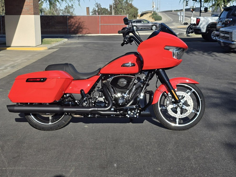2026 Harley-Davidson® Road Glide® Blood Orange Black Trim