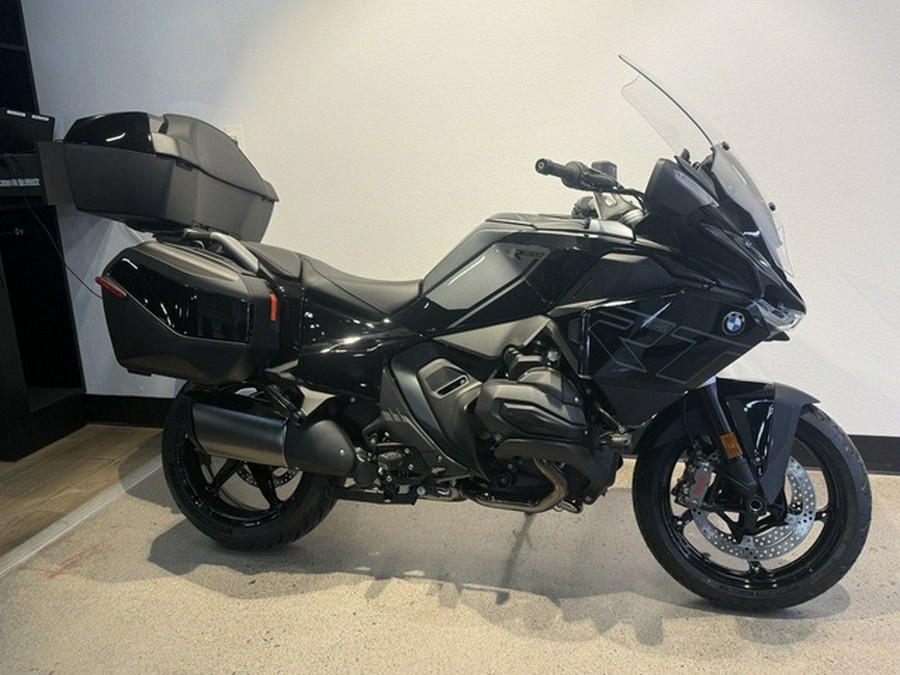 2026 BMW R 1300 RT Triple Black