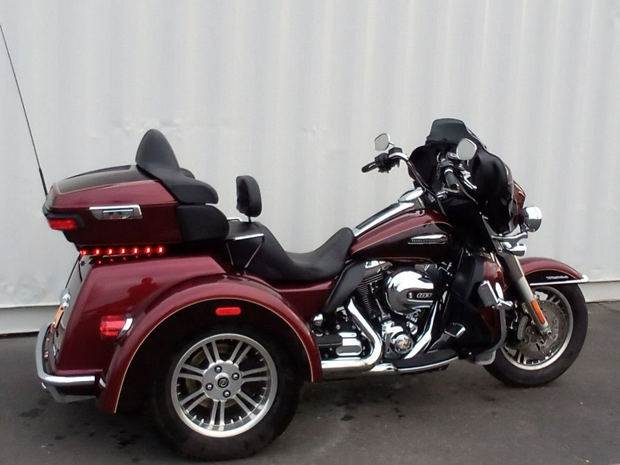 2014 Harley-Davidson® FLHTCUTG - Tri Glide® Ultra