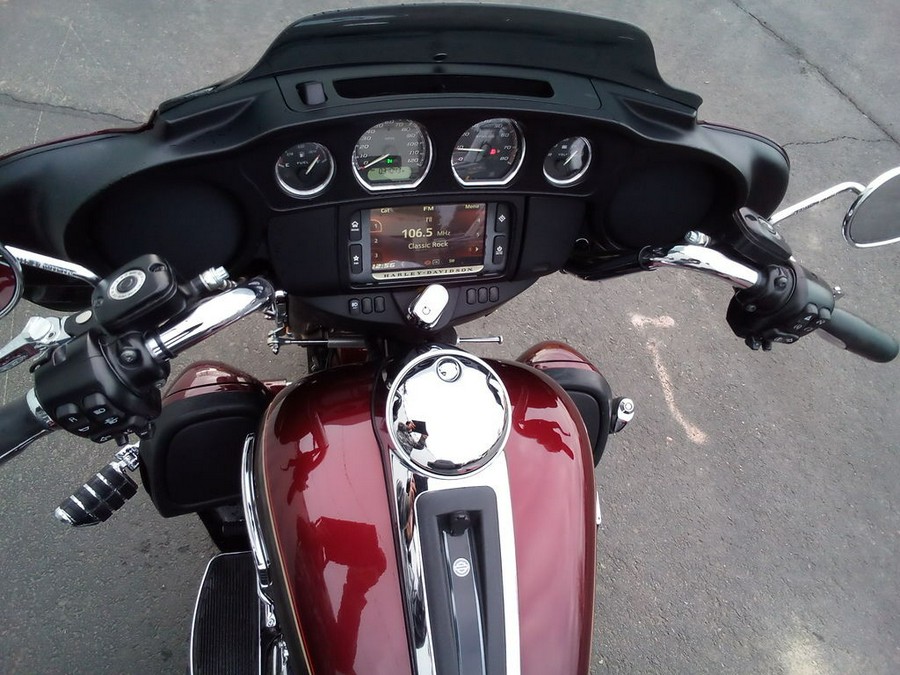 2014 Harley-Davidson® FLHTCUTG - Tri Glide® Ultra