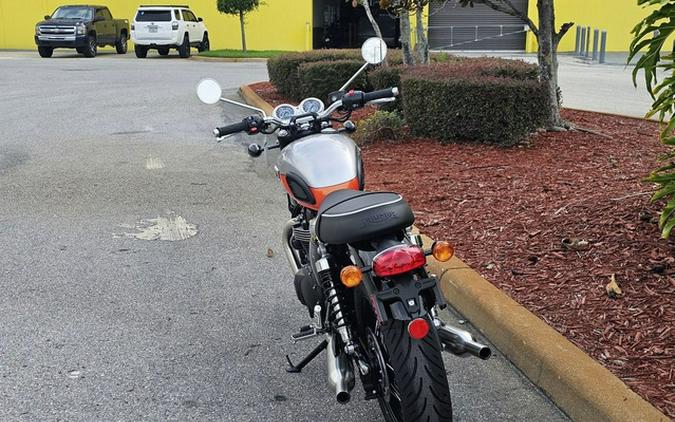 2025 Triumph Bonneville T100 Aluminum / Baja Orange