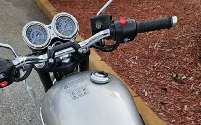 2025 Triumph Bonneville T100 Aluminum / Baja Orange