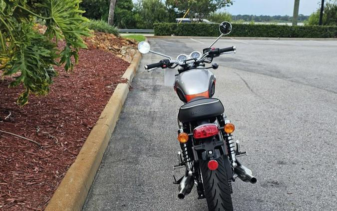2025 Triumph Bonneville T100 Aluminum / Baja Orange